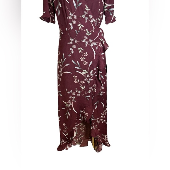 LULUS Wild Winds Burgundy Floral Print High-Low Wrap
Dress size M Party Date NWT - Picture 9 of 14